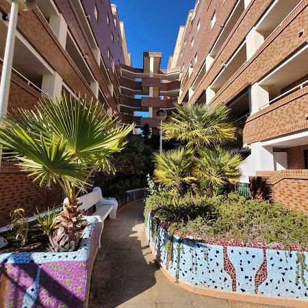Schoene Ferienwohnung Ca. 350M Vom Strand Entfernt 오로페사델마르 외부 사진