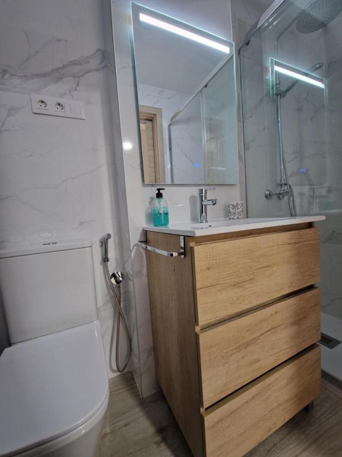 Schoene Ferienwohnung Ca. 350M Vom Strand Entfernt 오로페사델마르 외부 사진