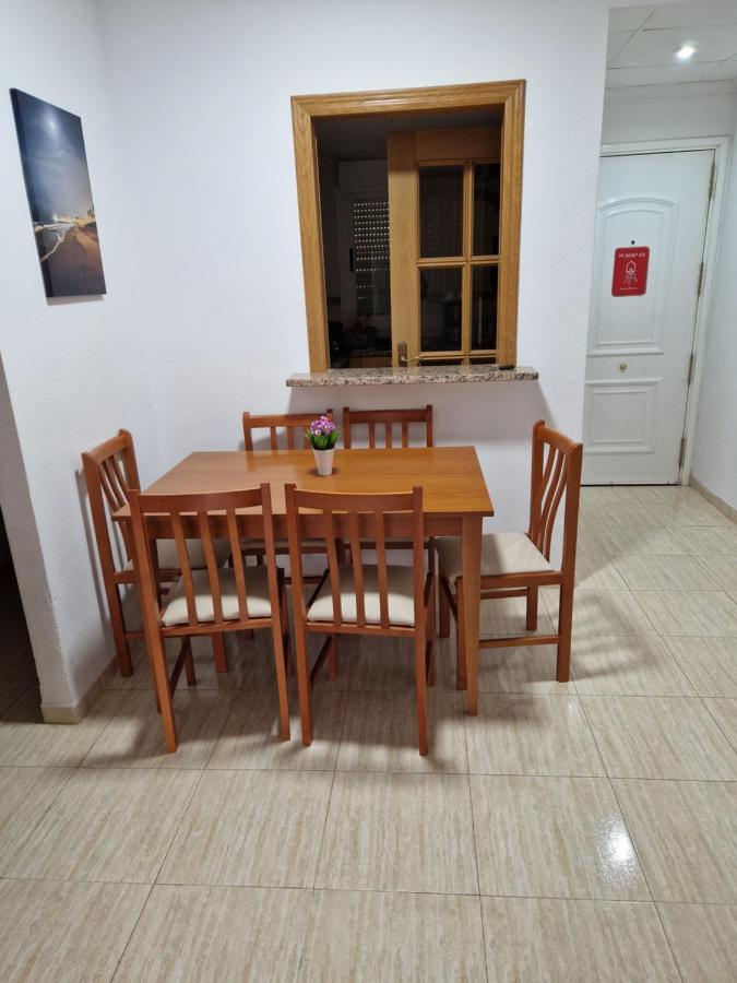 Schoene Ferienwohnung Ca. 350M Vom Strand Entfernt 오로페사델마르 외부 사진