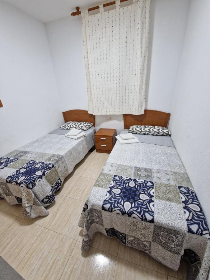 Schoene Ferienwohnung Ca. 350M Vom Strand Entfernt 오로페사델마르 외부 사진