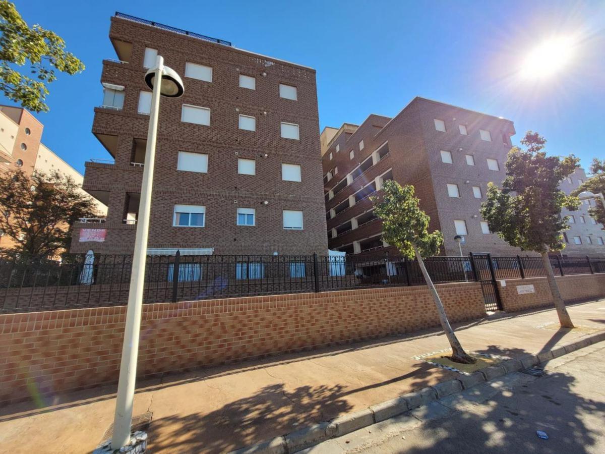 Schoene Ferienwohnung Ca. 350M Vom Strand Entfernt 오로페사델마르 외부 사진